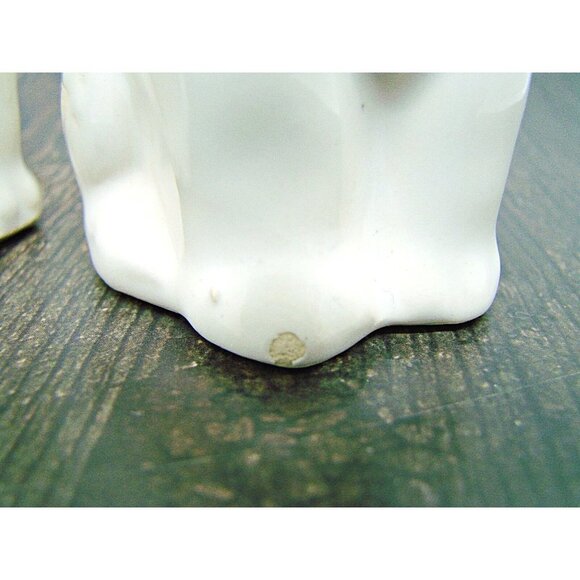 Pair of Ceramic Sitting Smiling Cat Salt & Pepper Shakers W/ Stoppers White Pink - Picture 9 of 10